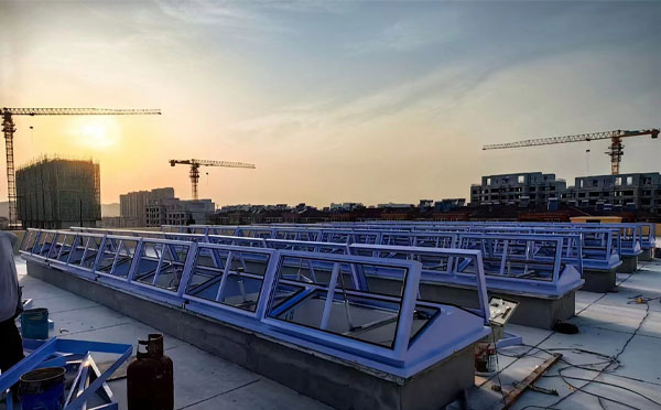 消防曲麻莱排烟窗工作原理