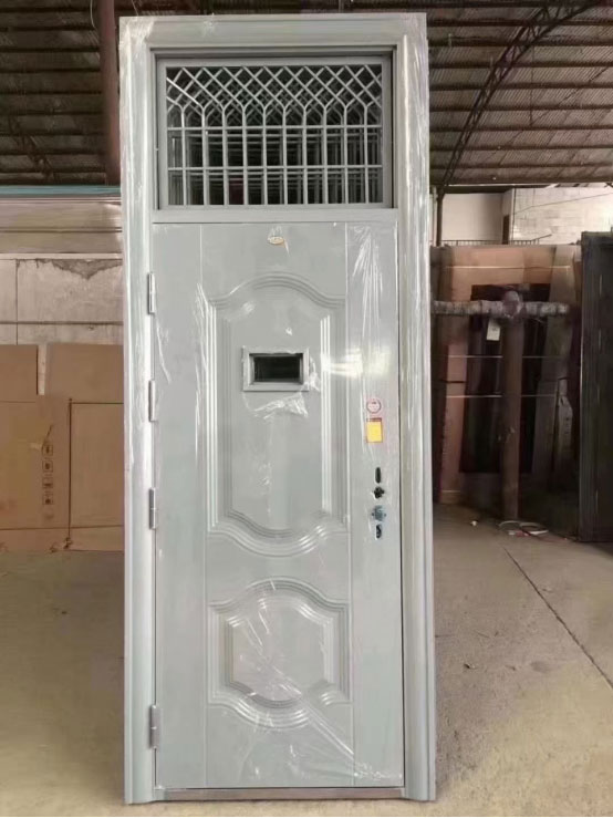 曲麻莱学校教室门