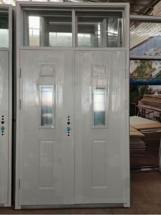 曲麻莱学校教室门 曲麻莱学校教室门