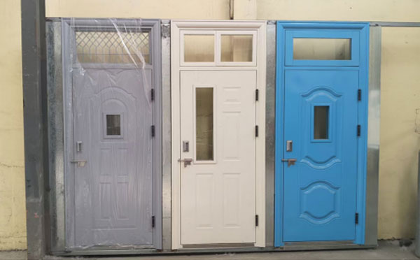 曲麻莱学校教室门