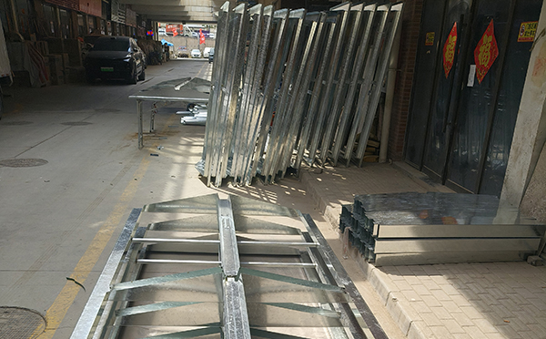 2025曲麻莱排烟窗维护周期与电动开启故障排查